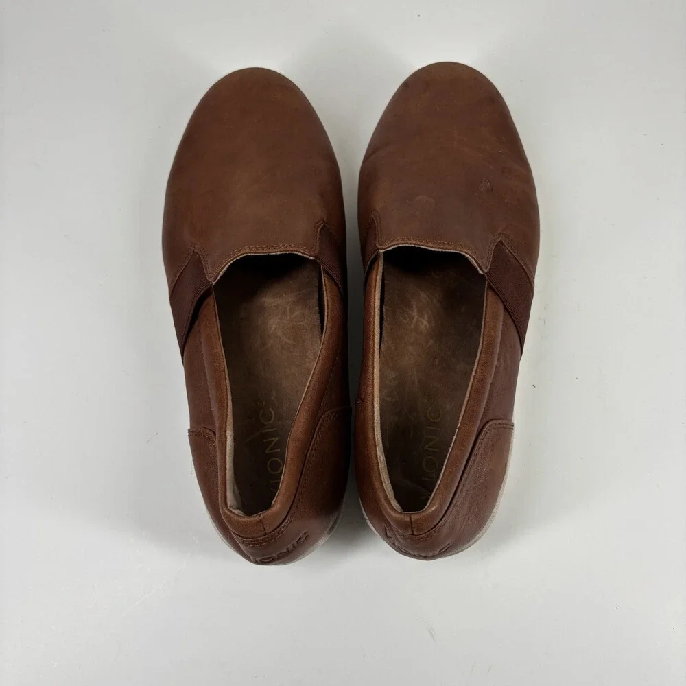 Vionic Magnolia Gianna Women's US 7.5 Tan Leather Comfort Slip-On Flat Loafers